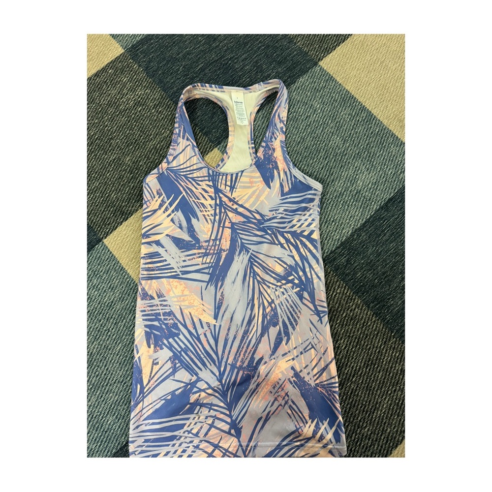 Ivivva by Lululemon girls top size 8